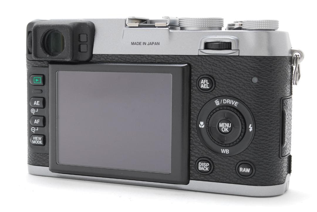 Fujifilm X100 富士フィルム コンパクト デジタルカメラ シルバー