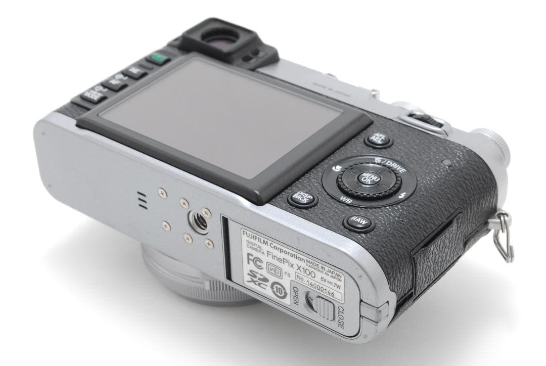 Fujifilm X100 富士フィルム コンパクト デジタルカメラ シルバー