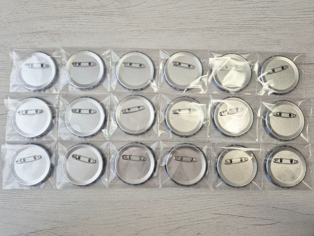 《最終値下げ》 いれいす　-hotoke-　缶バッジ　恋星エトワール