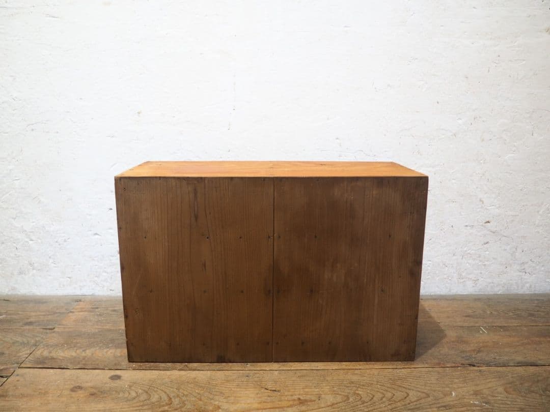 1263　アンティーク　引き出し6杯の収納棚　陳列台　ケース　チェスト　レトロ