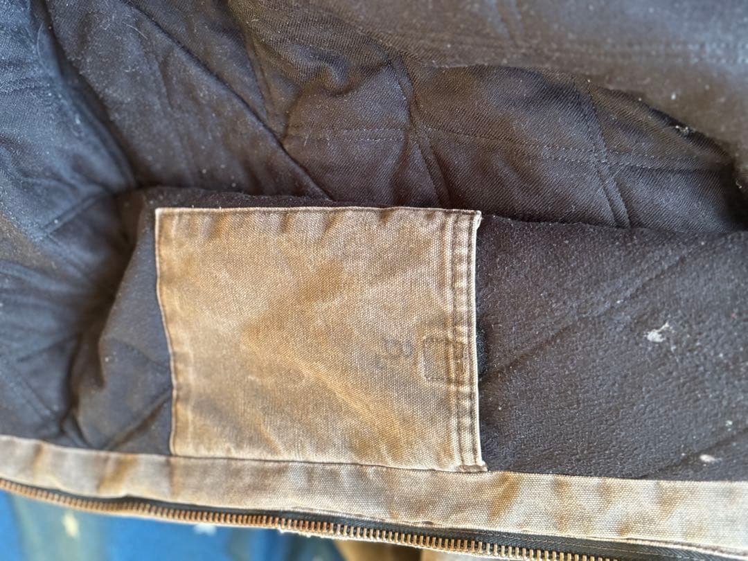 Carhartt アクティブジャケット　トルコ