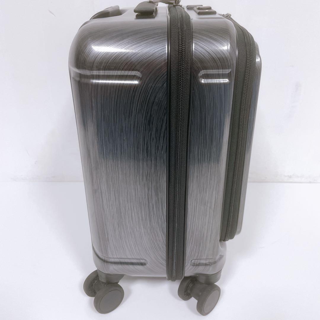 【良品】BERMAS バーマスINTER CITY USB付スーツケース 33L