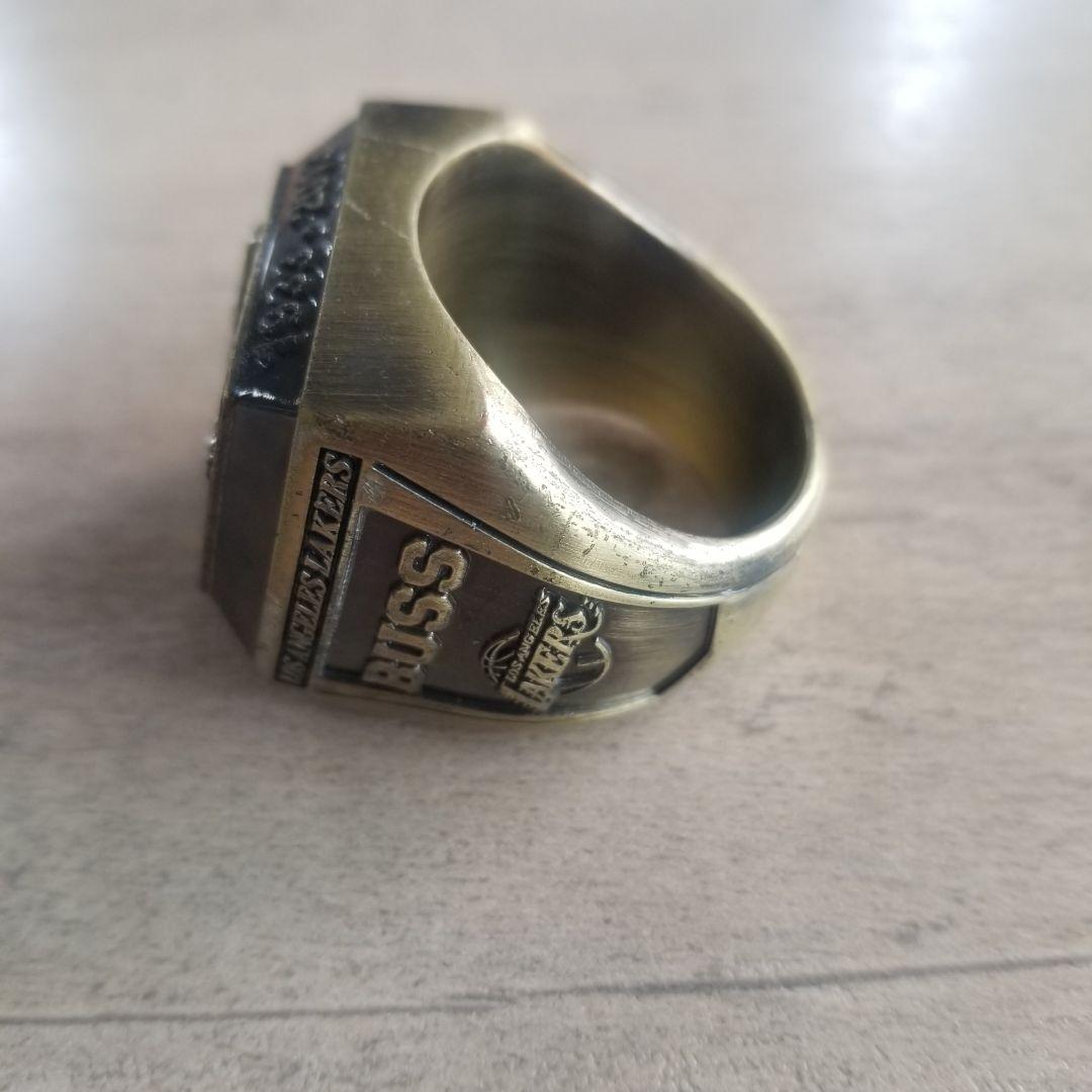 レイカーズ　LA Lakers JERRY BUSS 特大記念リング