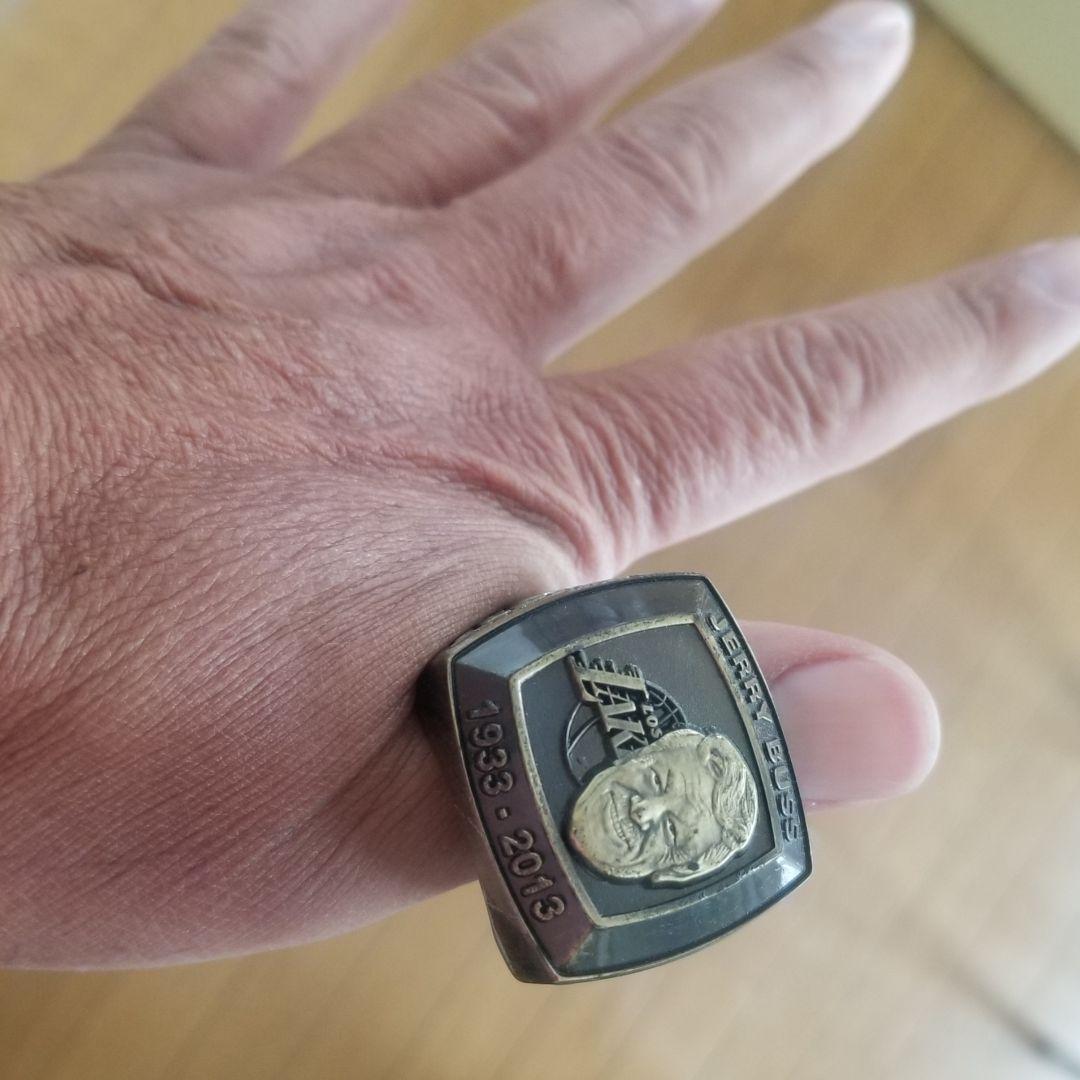 レイカーズ　LA Lakers JERRY BUSS 特大記念リング