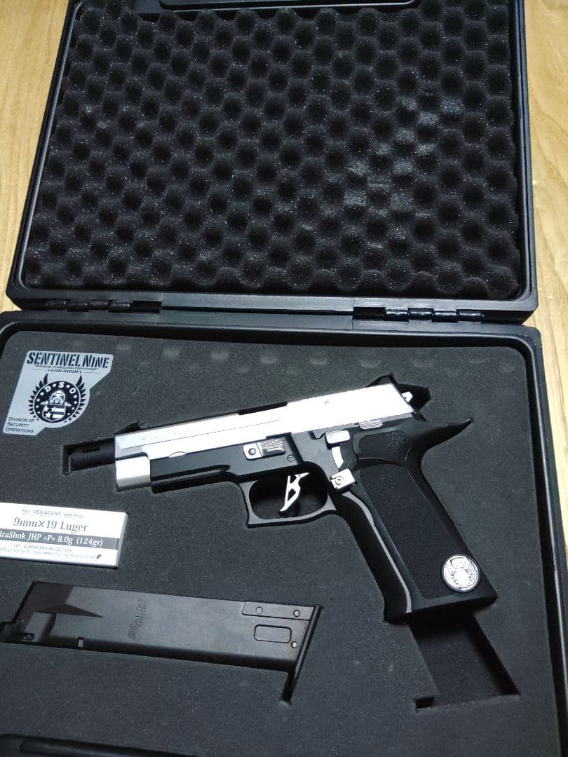 東京マルイ　センチネル ナイン　レオンモデル　バイオハザード　特集雑誌付き