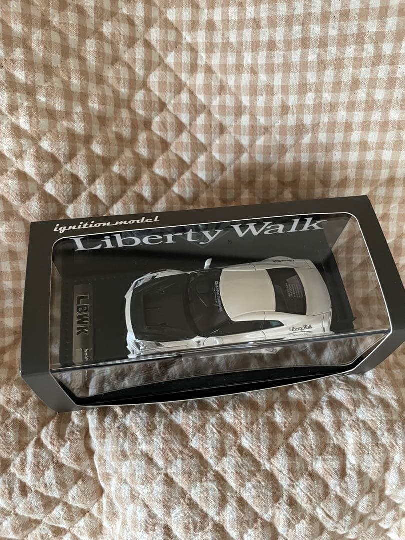 Liberty Walk ignition model ミニカー　フィギア付き