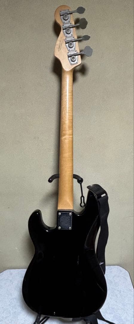 Squierプレシジョンベース