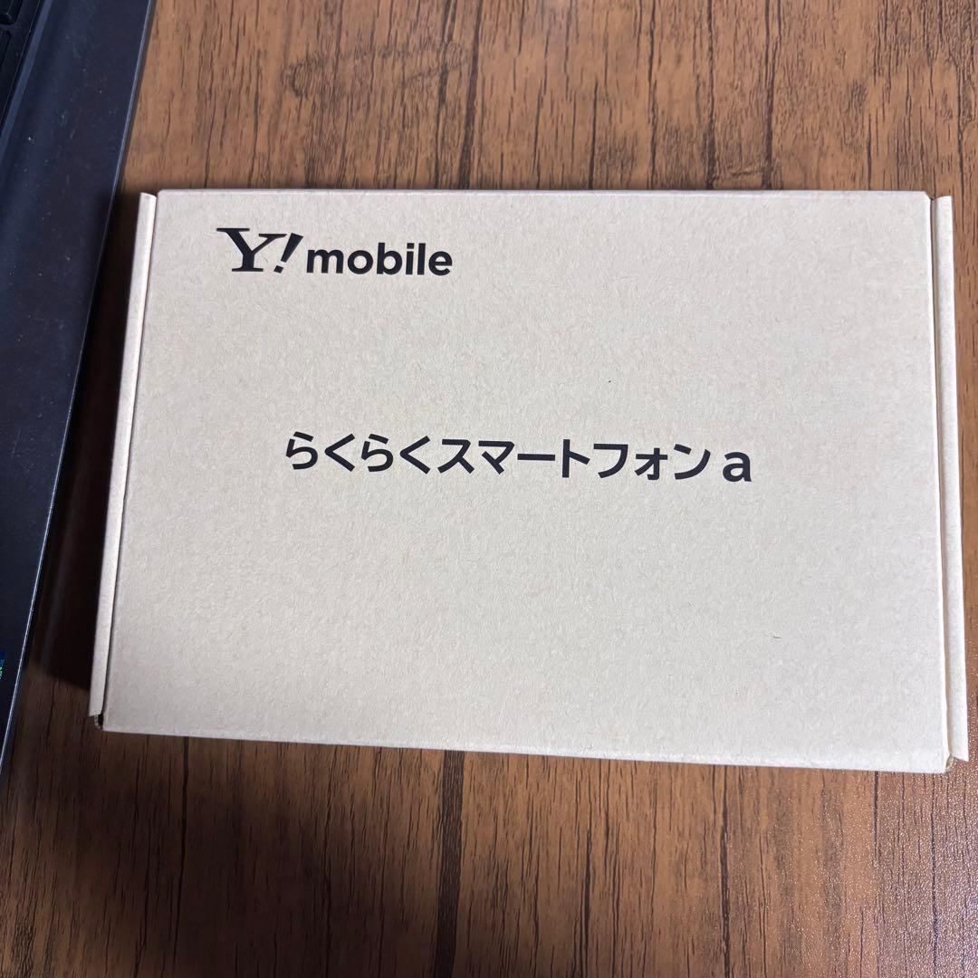 【新品】らくらくスマートフォンa ゴールド　A401FC