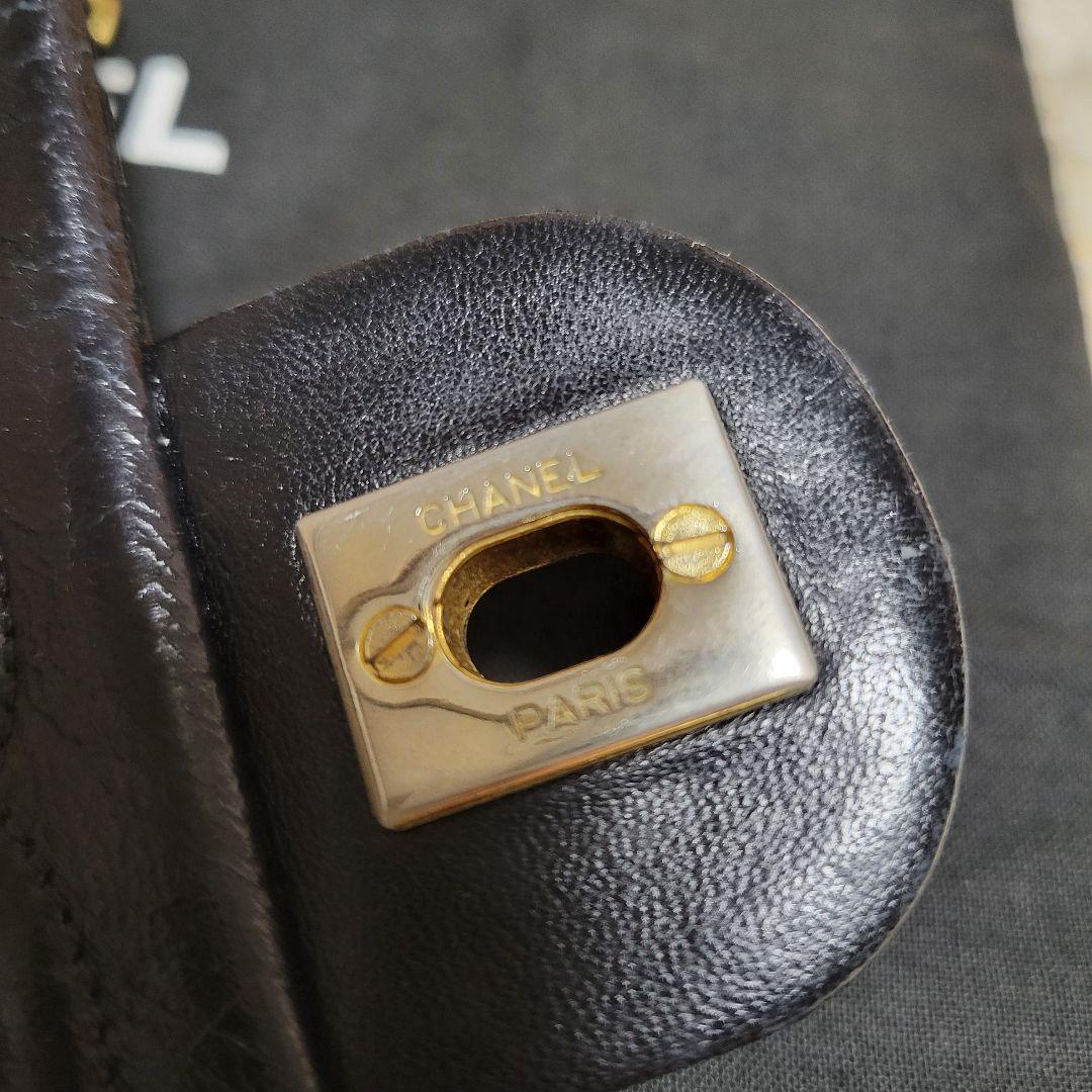 CHANEL ミニマトラッセ　ブラック レザーショルダーバッグ