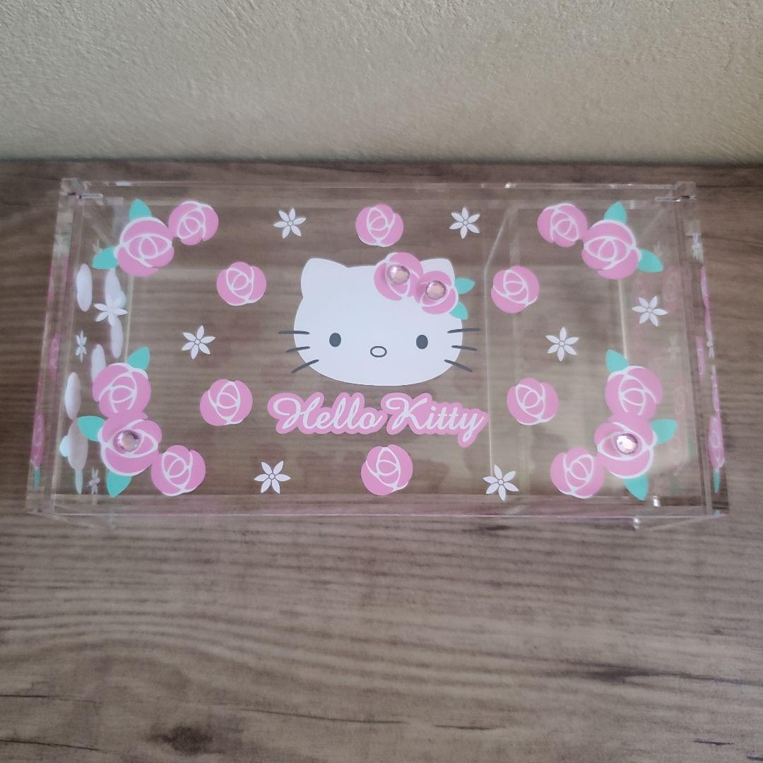 希少！　ハローキティ フタ付き収納ボックス　 コットン綿棒/アクセサリーケース