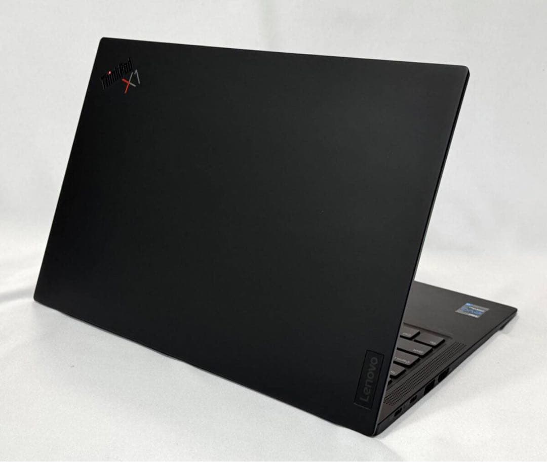 美品ThinkPad X1 Carbon Gen10 i7 16G 512G