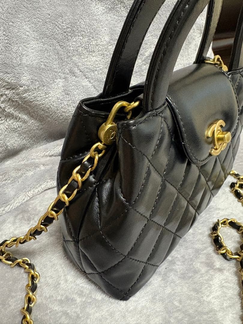 ♡美品♡ ブラック キルティング ハンドバッグ　ノベルティ