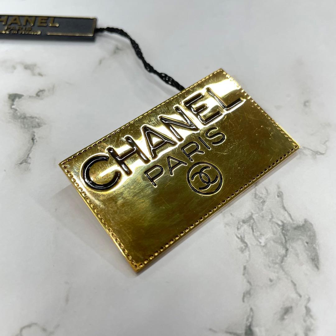 シャネル ヴィンテージ ブローチ ロゴプレート　ゴールドカラー