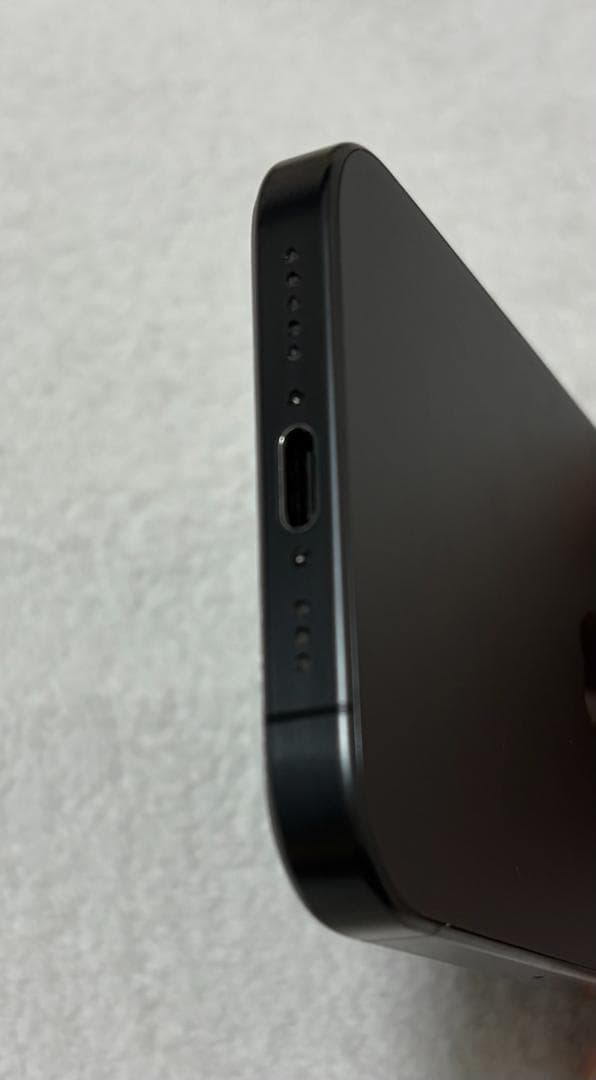 iPhone 15 Pro 128GB｜ブラックチタニウム | 128GB