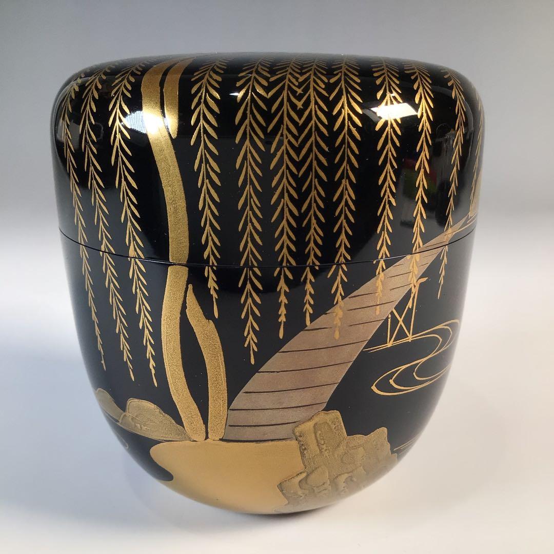 Ｍ２１５　棗　『塗師　多田桂寛作』『黒漆塗』『金柳橋蒔絵』『中棗』　共箱　茶道具