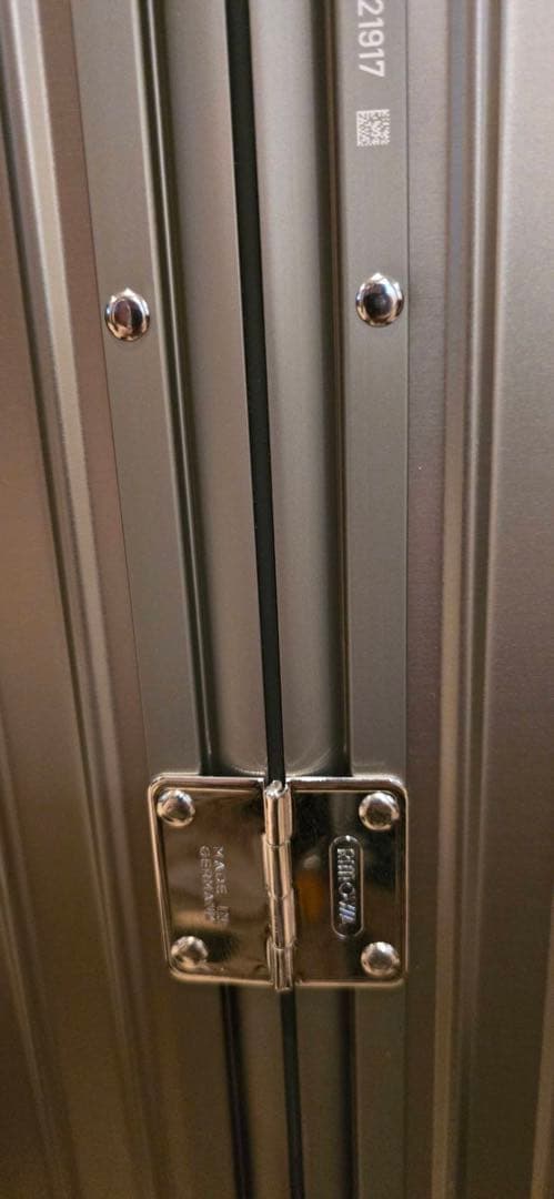 【美品】RIMOWAトパーズチタニウム64L クラシックチェックインM