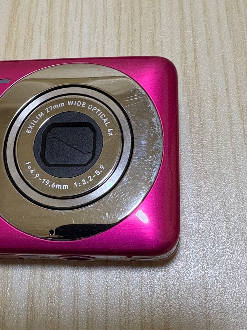 【即購入可】CASIOデジタルカメラEXILIM チェリーピンク EX-Z800