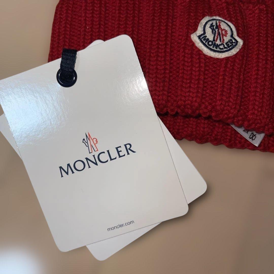 モンクレール ニット帽 ビーニー ケーブル網み ロゴワッペン 赤　レッド　即発送