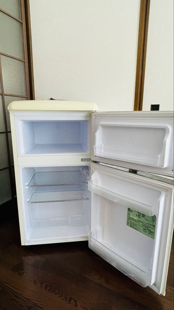【週末値下げ】アイリスオーヤマ レトロ冷蔵庫 81L