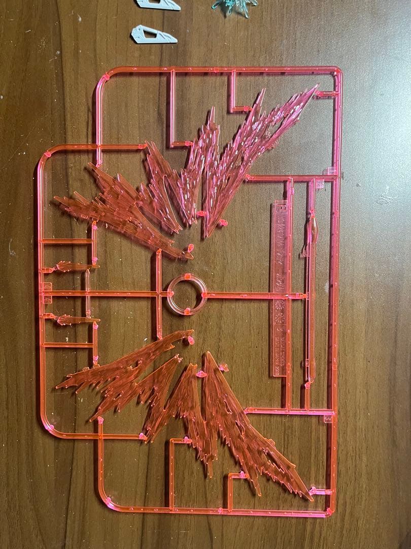 hgデスティニーガンダム SpecII ゼウスシルエット&光の翼　完成品