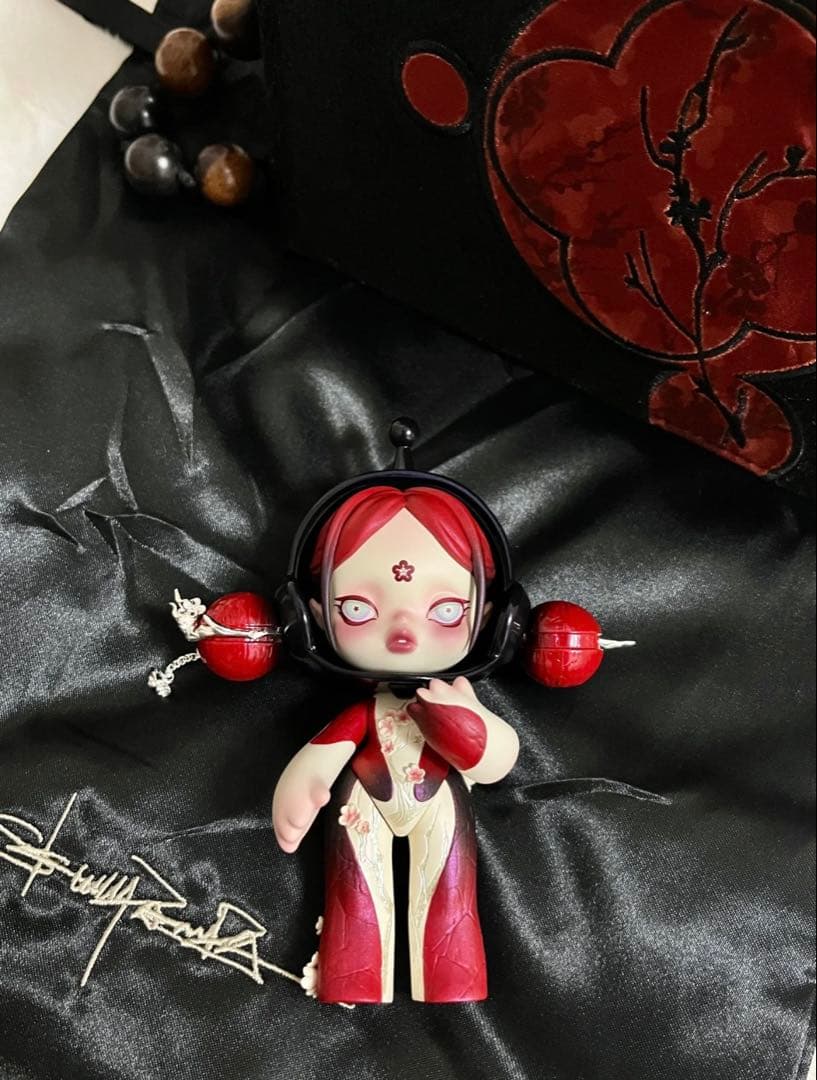 海外限定POPMART SKULLPANDA スカルパンダ 梅 灼霜フィギュア