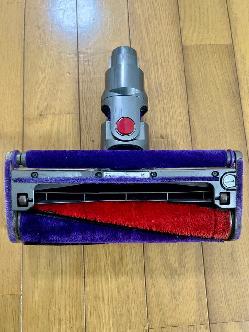 【美品】Dyson ダイソン cyclone V10 fluffy+ SV12