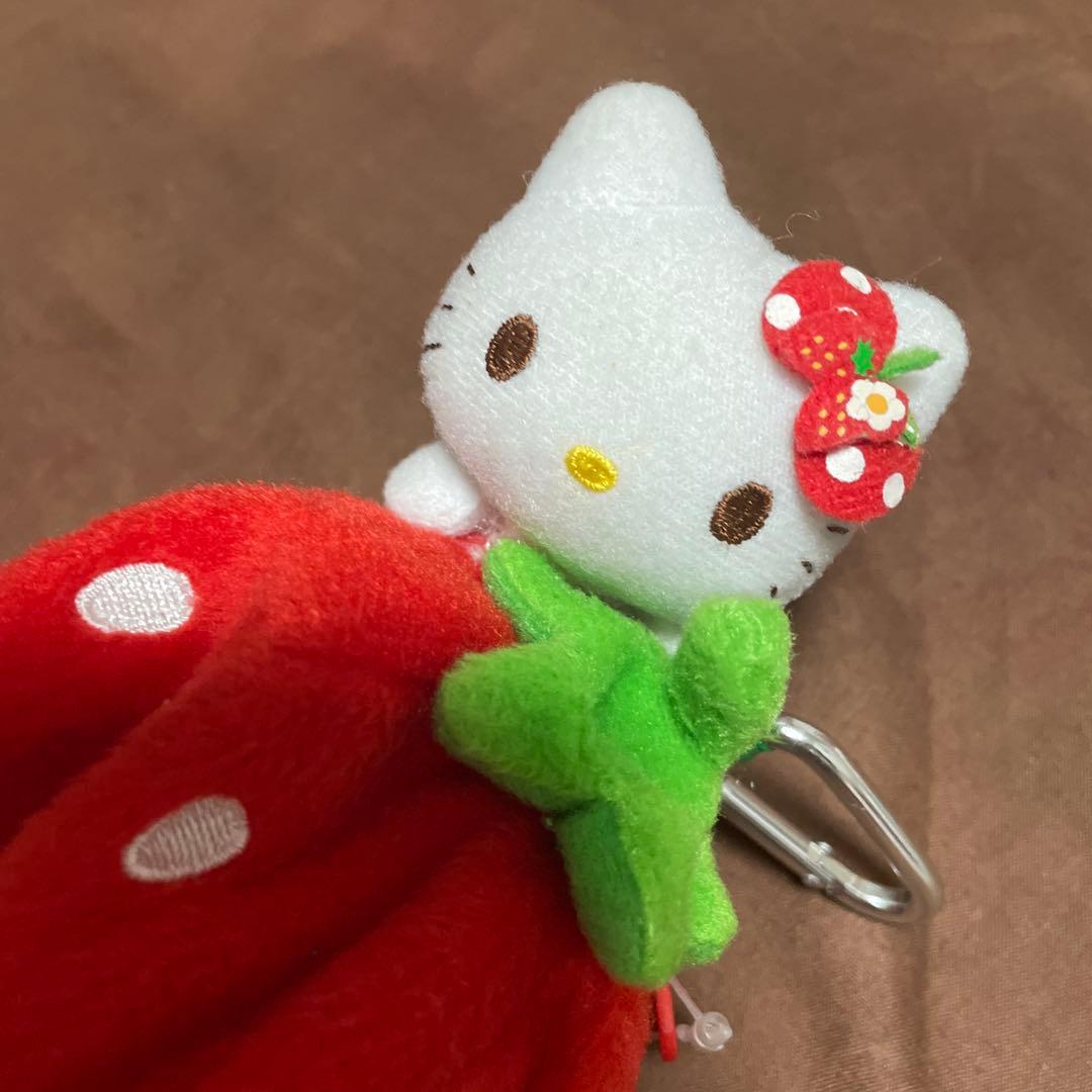 ハローキティ いちご型ポーチ