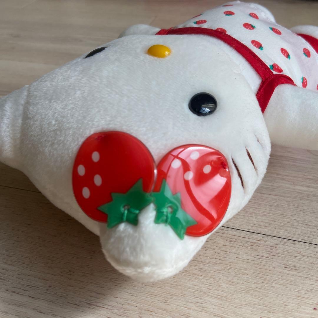 サンリオ　ハローキティ いちご　ぬいぐるみ非売品　　希少レア　平成レトロフルーツ