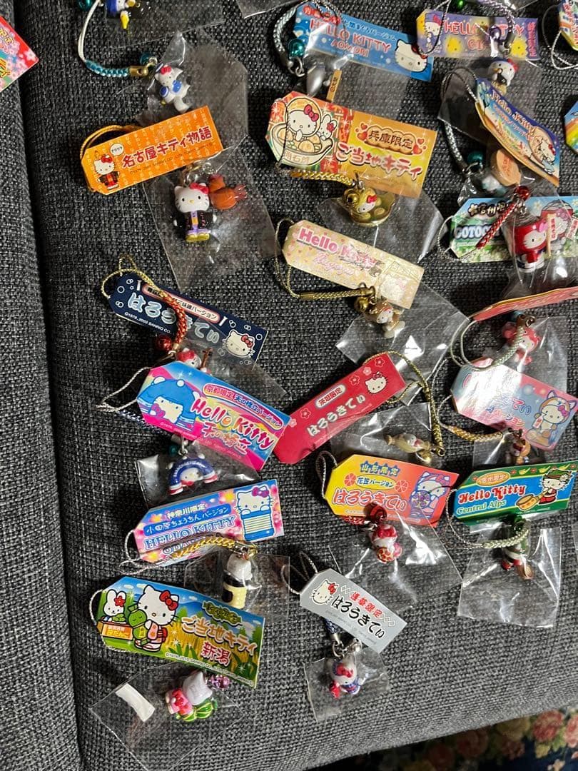 サンリオ　ハローキティ kitty ストラップ 80個 新品　sanrio