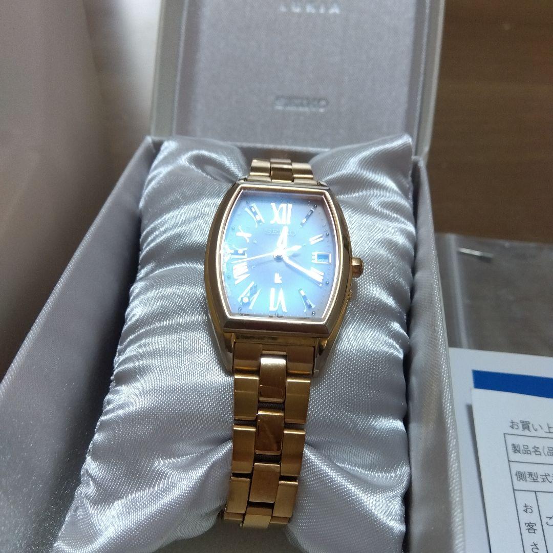 [セイコールキア] 腕時計ソーラー電波　ダイヤ入り文字盤ゴールド　トノー型