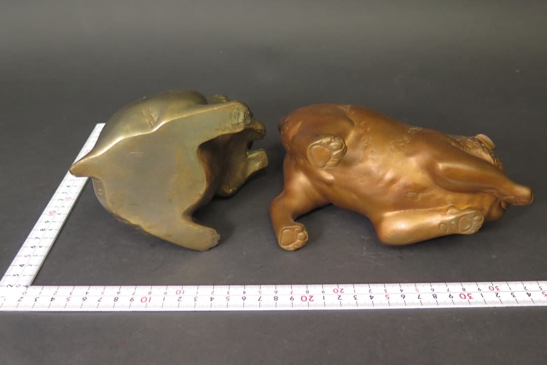 【即購入可】銅製／仔・子犬／いぬ／一対／飾・置物／芳山／骨董／古美術／金属／工芸