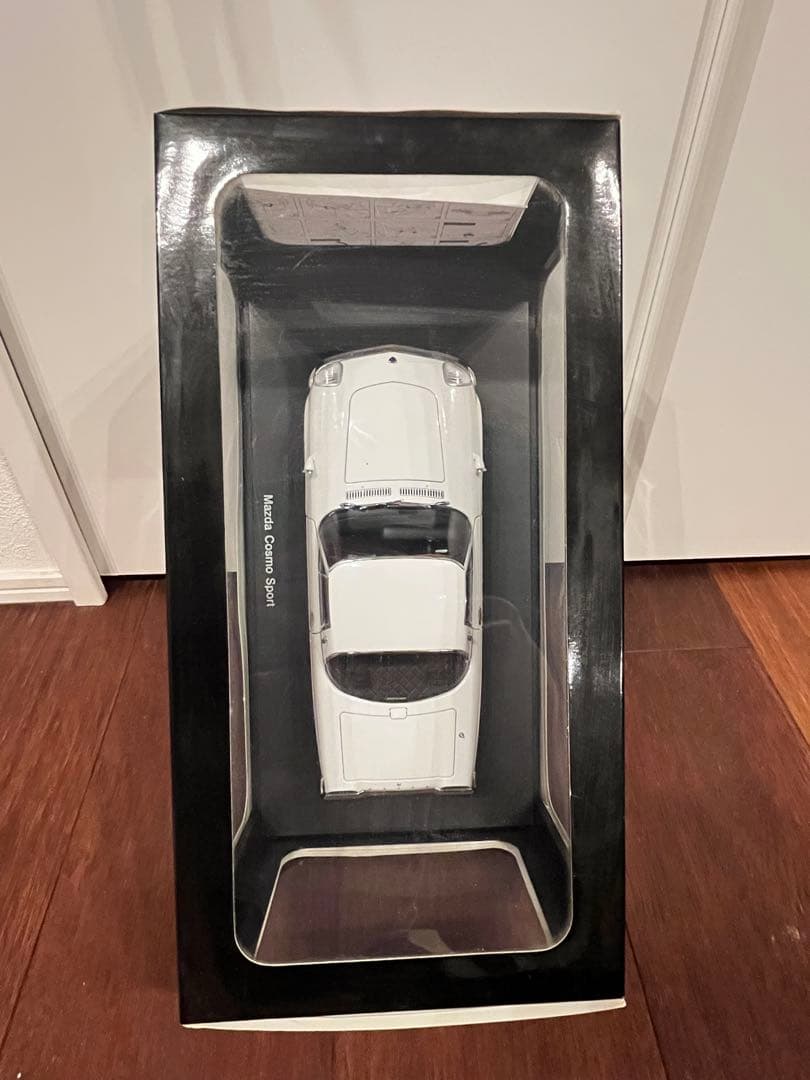 【レア】1/18 オートアート マツダ コスモスポーツ ホワイト ミニカー