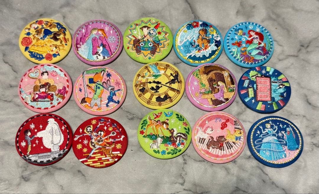ディズニー刺繍缶バッジ2 コンプリートセット　15種