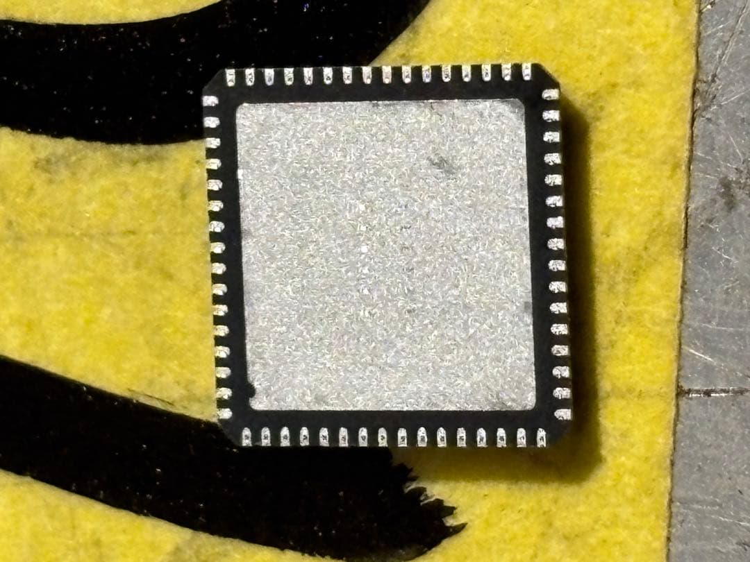 (10個) 集積回路　ICチップLAN9512I-JZX。新品同様。未使用。