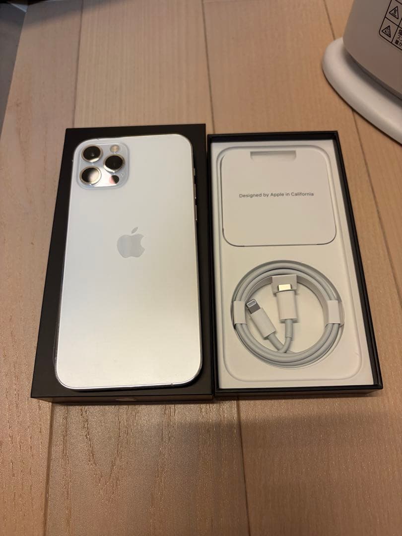 Apple iPhone 12 Pro シルバー 256g 本体 SIMフリー