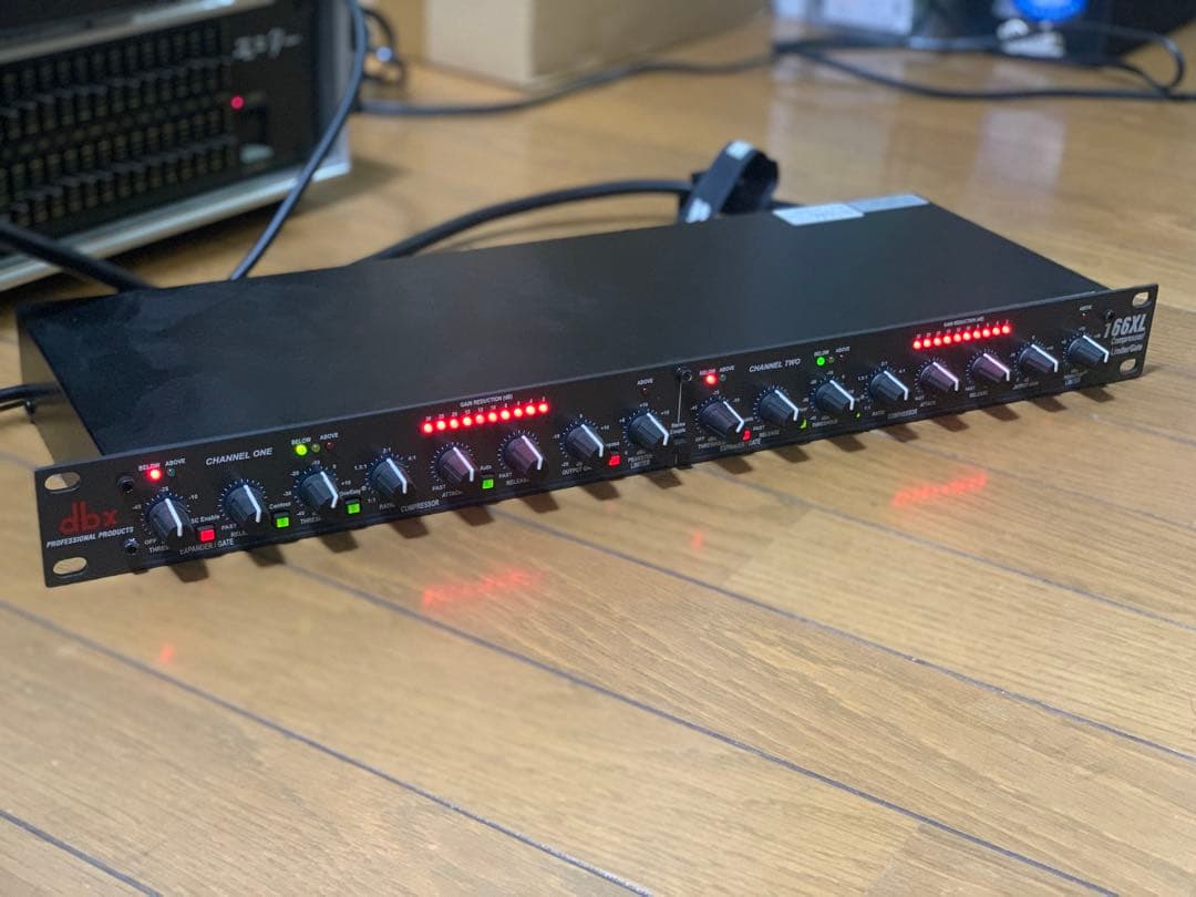 dbx 166XL Stereoコンプレッサー/リミッター