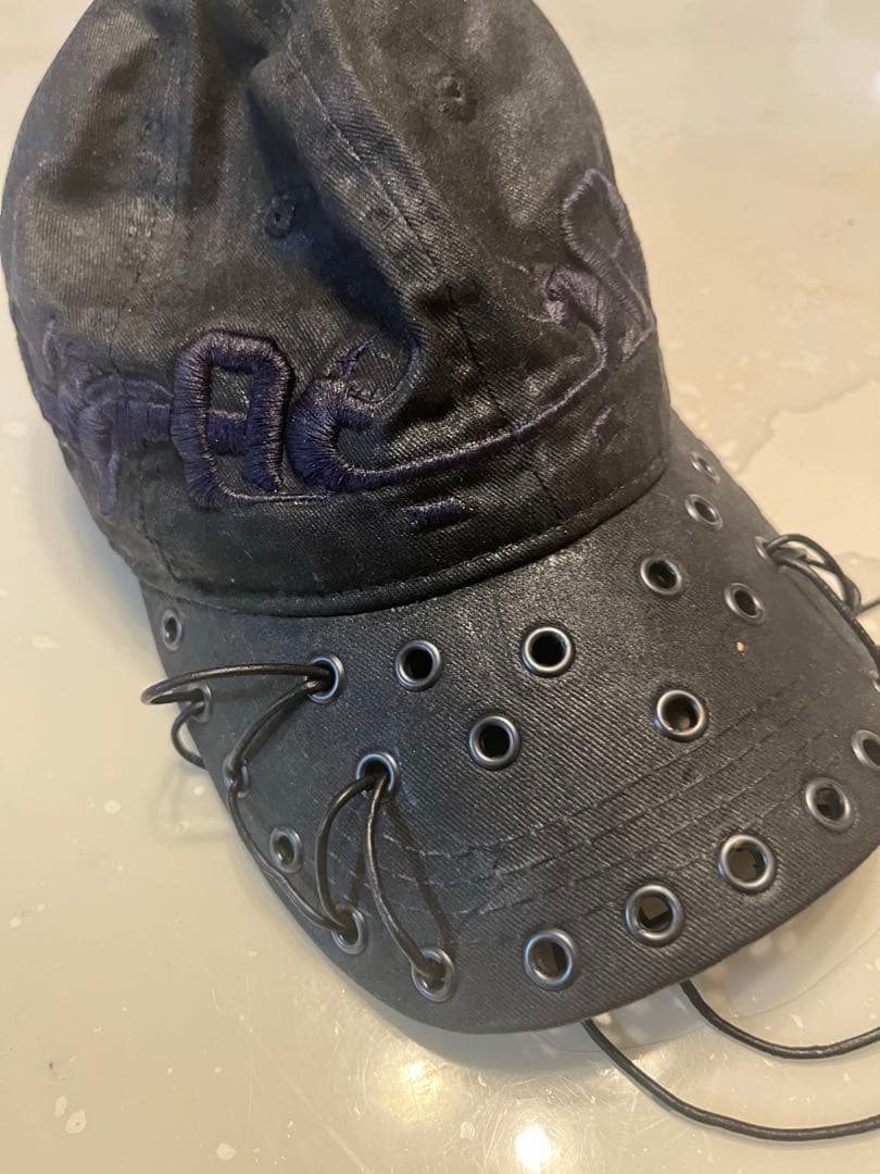 RADD LOUNGE レースアップキャップ ブラック/パープル