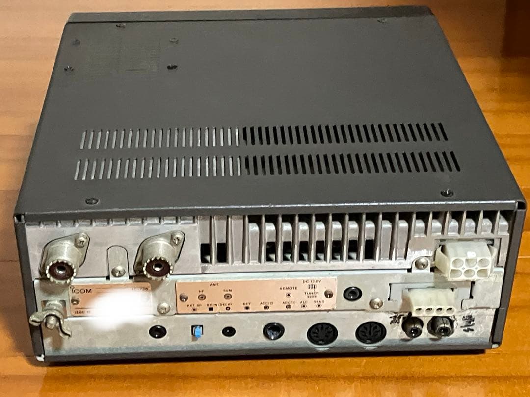 ICOM IC-726 トランシーバー 100w 7MHz拡張（ゼネカバ対応）