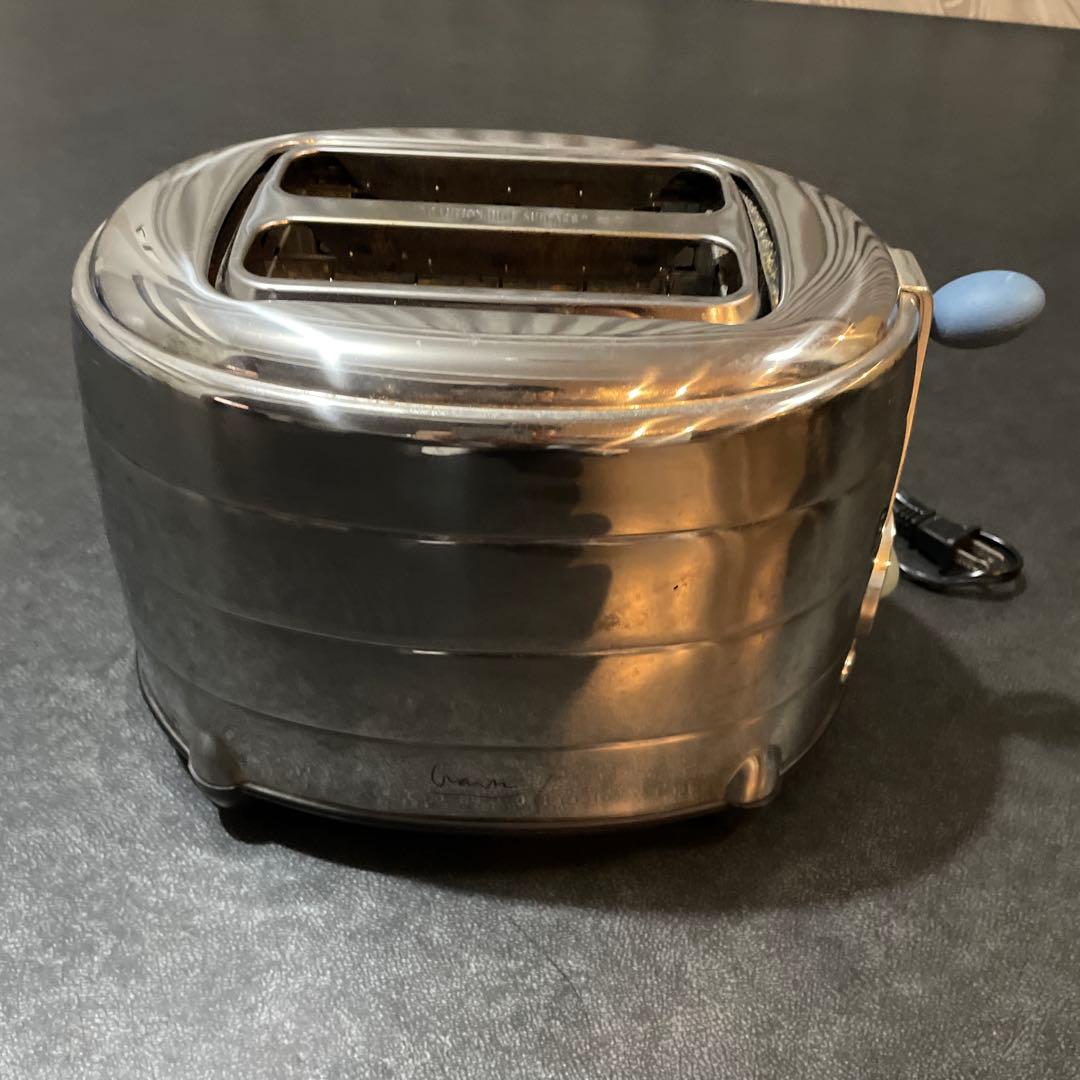 アレッシイのステンレス製 2スロットトースター