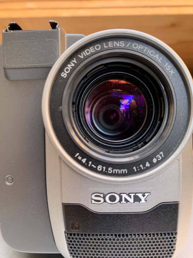 ☆SONYの液晶8ミリビデオカメラ・CCD-TRV20