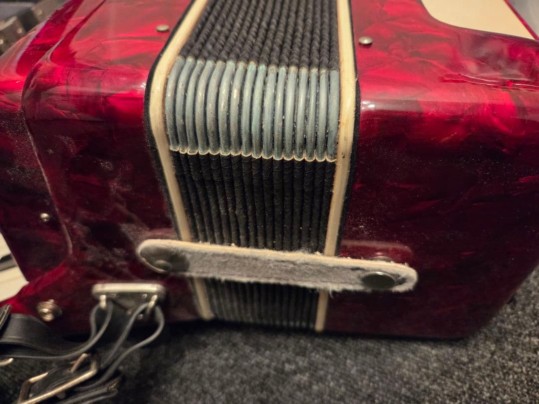 TOMBO アコーディオン T32N レッド 純正ハードケース付き