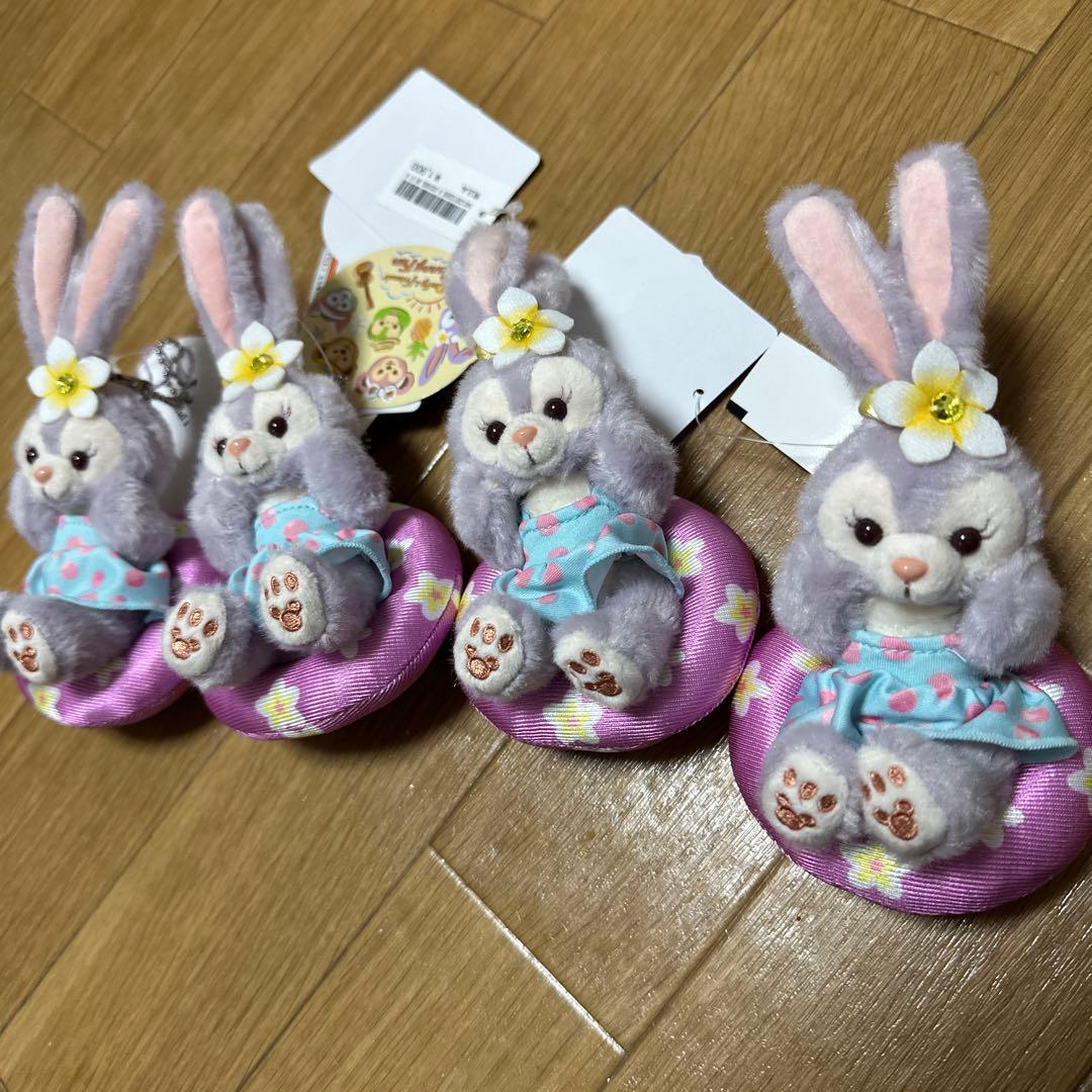 【新品•タグ付き】ダッフィフレンズ　ぬいぐるみバッチ•ぬいぐるみストラップセット