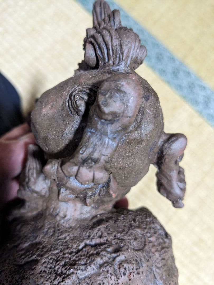 ♦沖縄 やちむん シーサー 足跳ね上げ香炉 魔除け 縁起物 置物飾り 骨董品