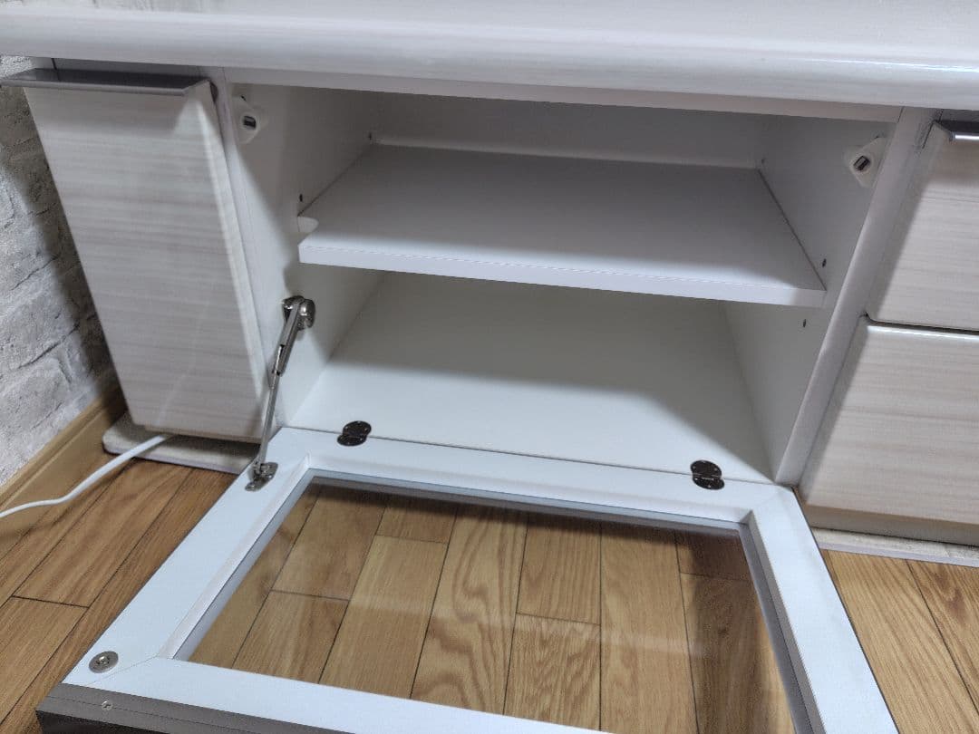 テレビ台　ニトリ　ローボード　ポスティア　白