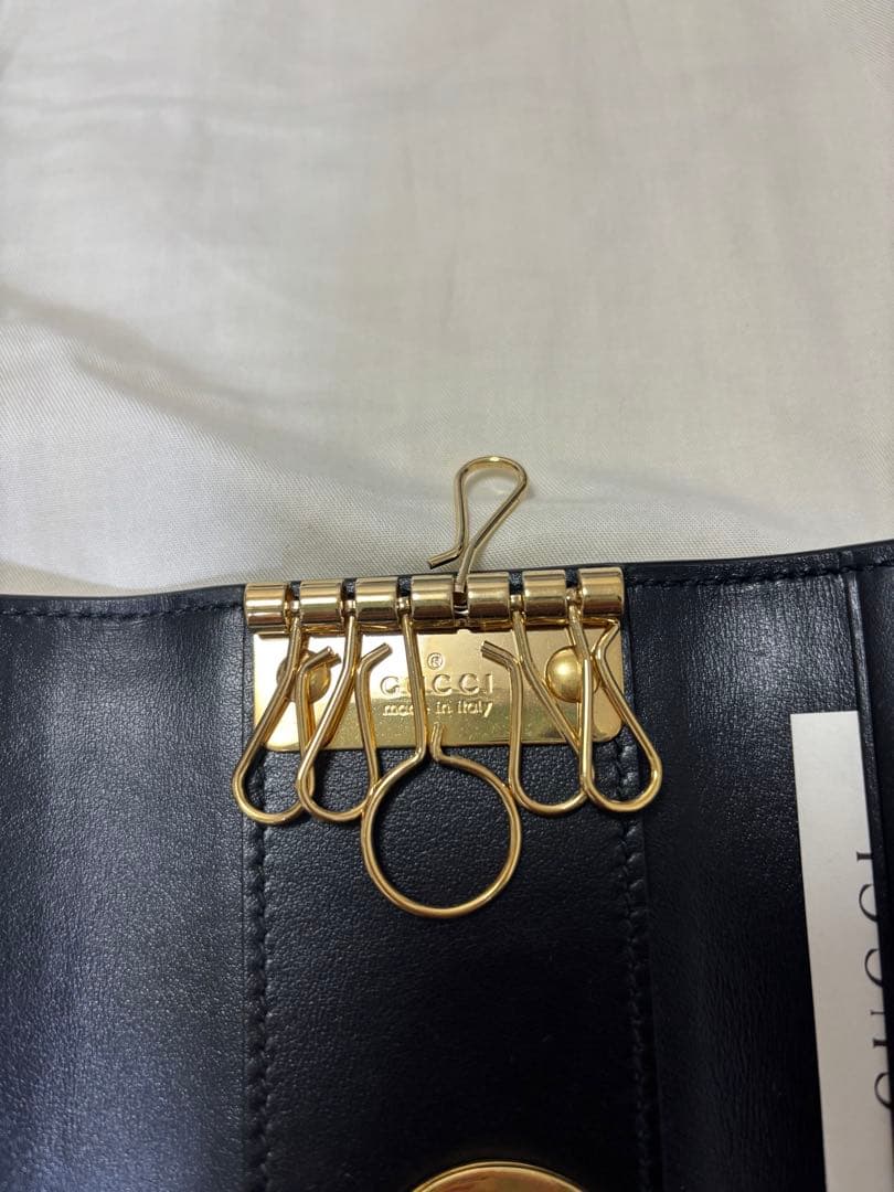 m*z様 【超メルカリ市限定価格】【未使用品】GUCCI ブラック レザー キー