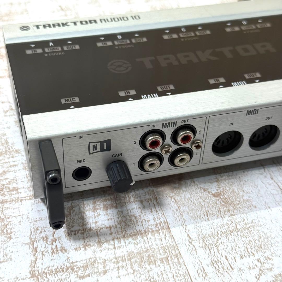 動作未確認　NATIVE INSTRUMENTS　TRAKTOR AUDIO10