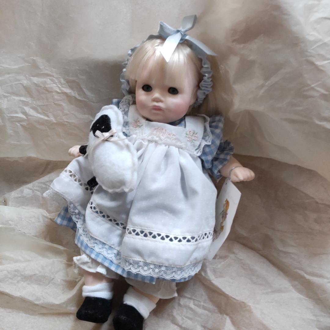 人形　コレクションドール　水色系