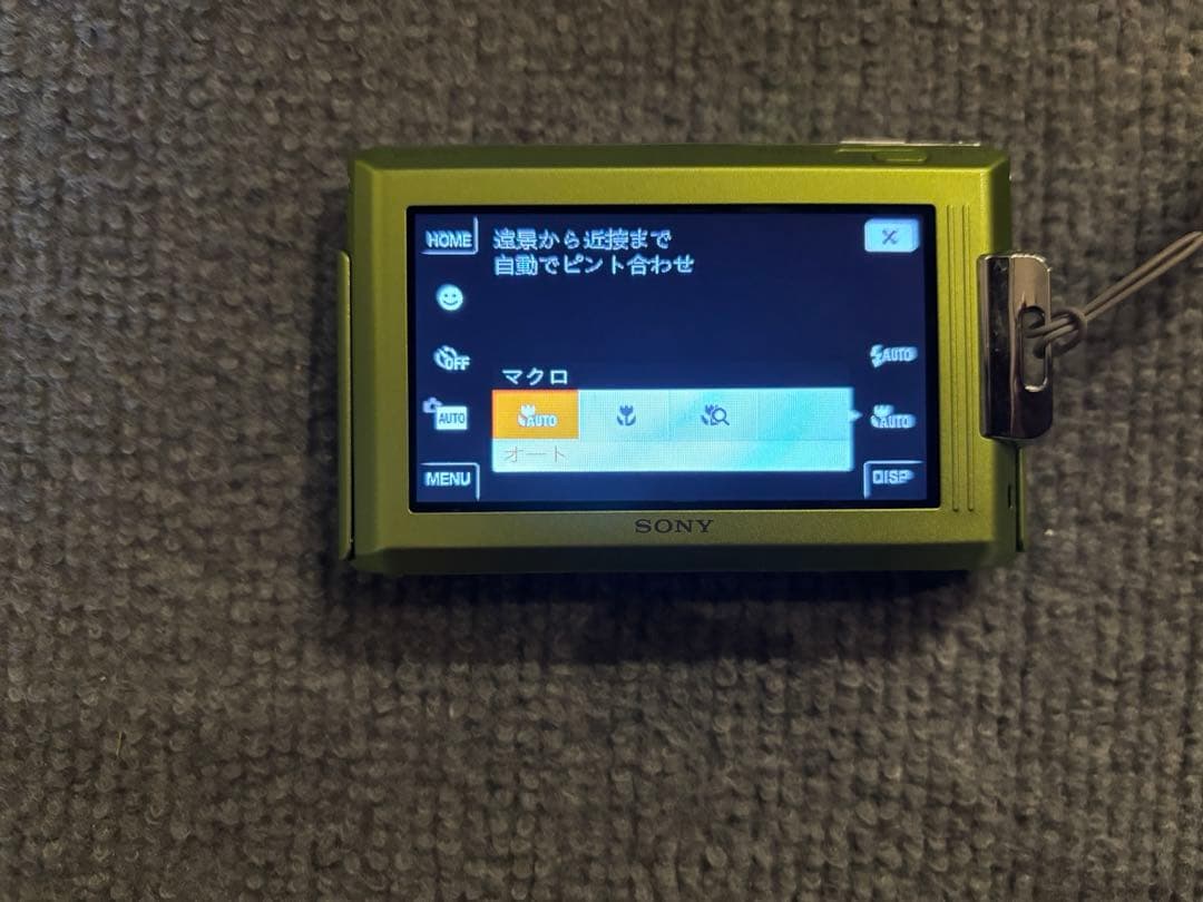 SONYコンパクト デジカメ　Cyber shot DSC-T77