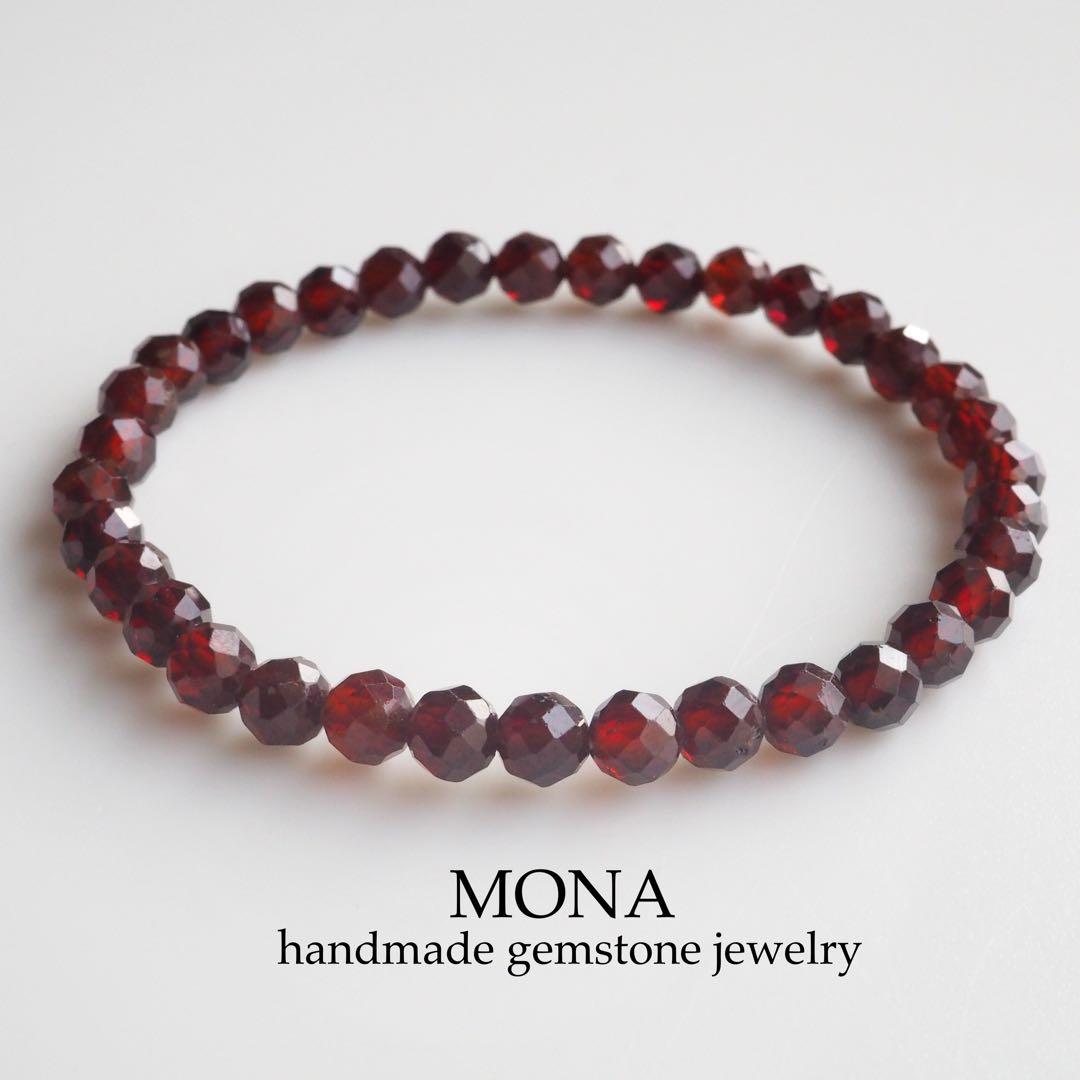 【はくとん( 'ω')ŧ‹\"ŧ‹\"】モザイクホワイトシェルのイヤリング