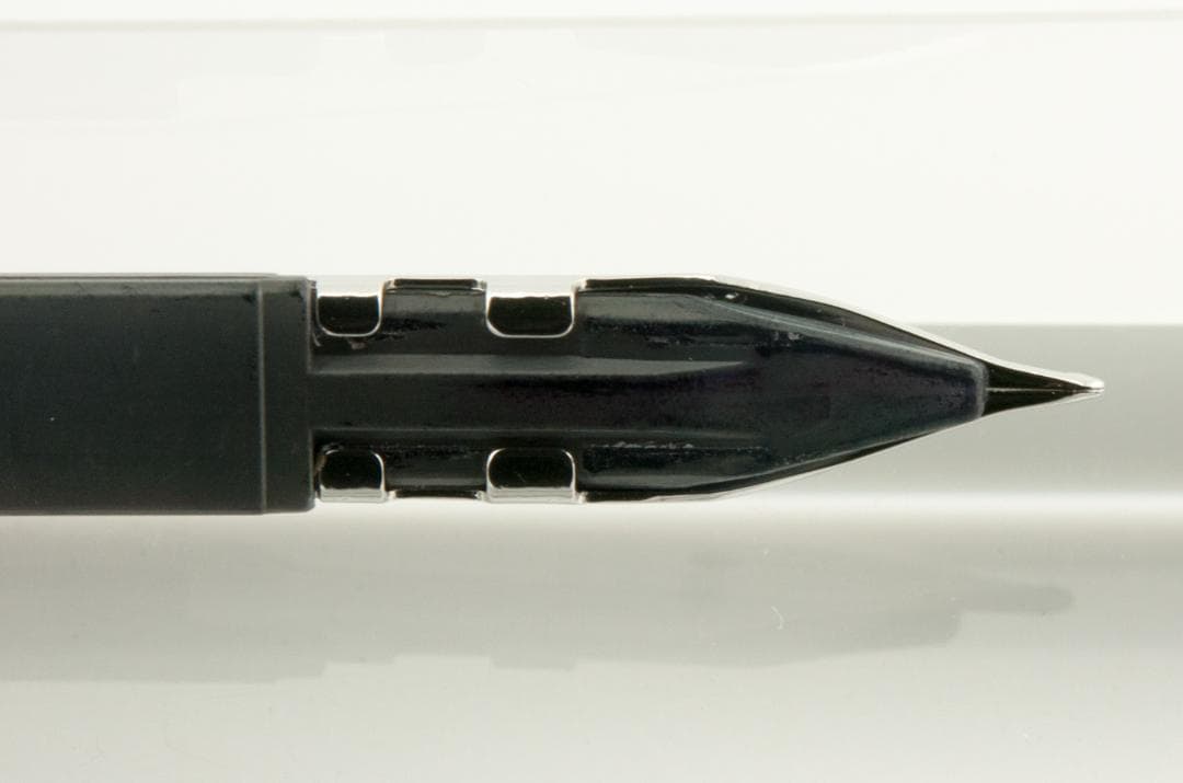 【希少　美品】PILOT（パイロット）　キャップレス　限定品　ネットブラック